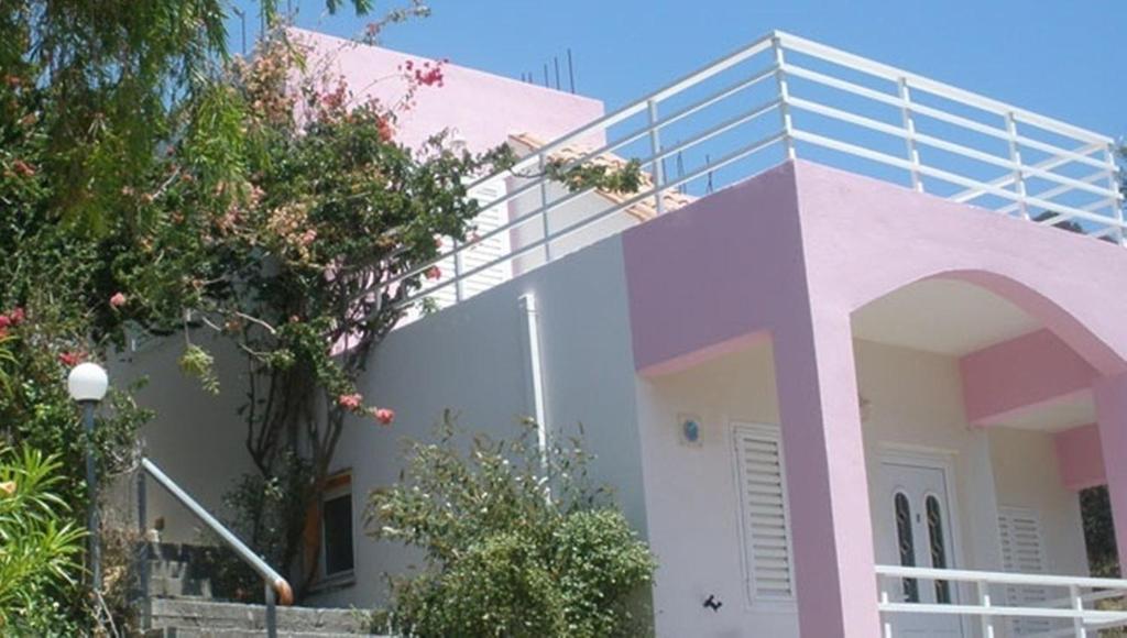 Camelia Plakiás Exterior foto